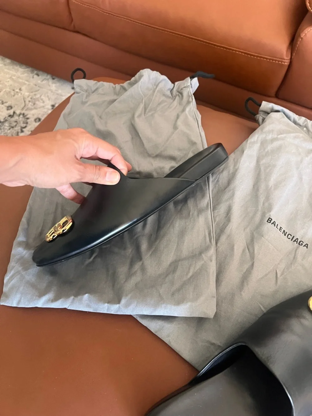 Authentic Balenciaga, black flats with gold emblem. - Picture 5 of 8